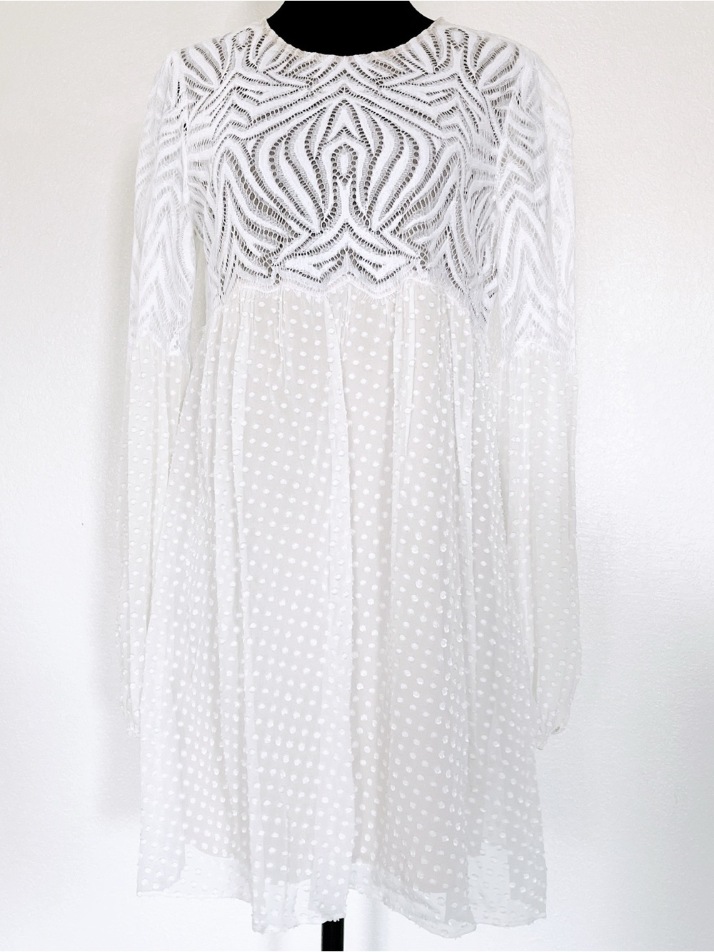 BCBGMaxAzria Kitra Lace Peasant Dress - Picture 2 of 15